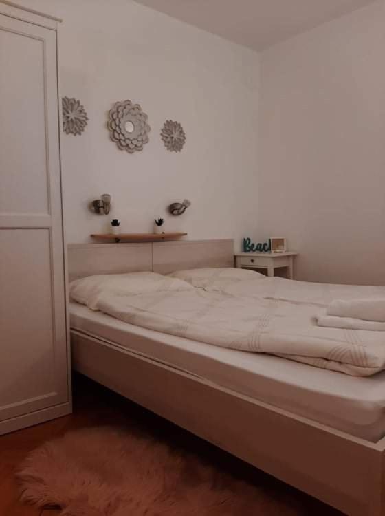 פורץ Apartments Mihael And Melani מראה חיצוני תמונה
