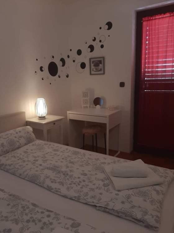פורץ Apartments Mihael And Melani מראה חיצוני תמונה