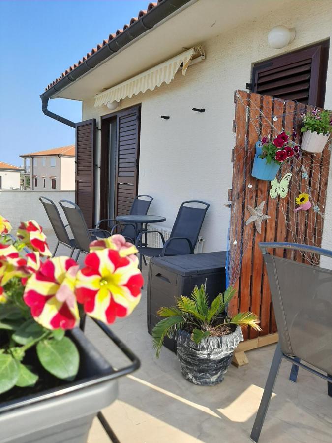 פורץ Apartments Mihael And Melani מראה חיצוני תמונה