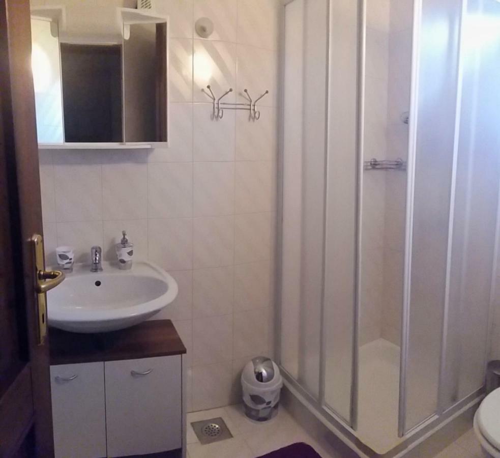 פורץ Apartments Mihael And Melani מראה חיצוני תמונה